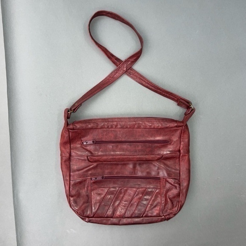 Vintage 1990s Red Leather Shoulder Crossbody Bag - Picture 3 of 10